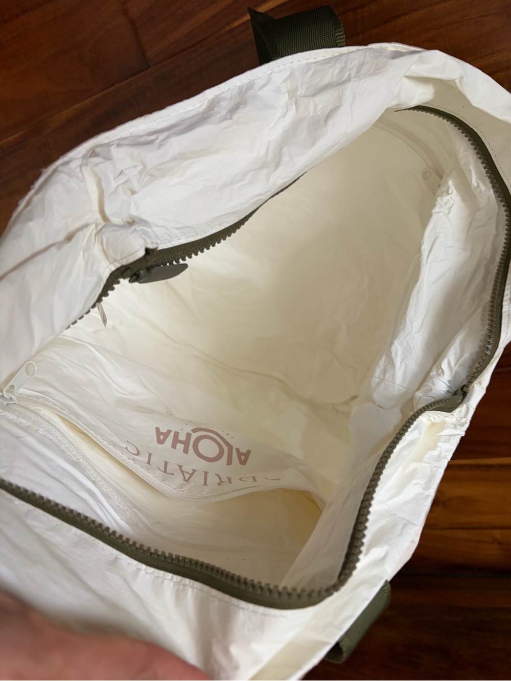 Aloha Collection Palm Day Tripper Tote Bag - Picture 11 of 11